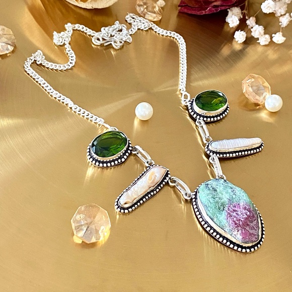 Rough Ruby Zoisite, Biwa Pearl And Peridot Necklace - Picture 4 of 10